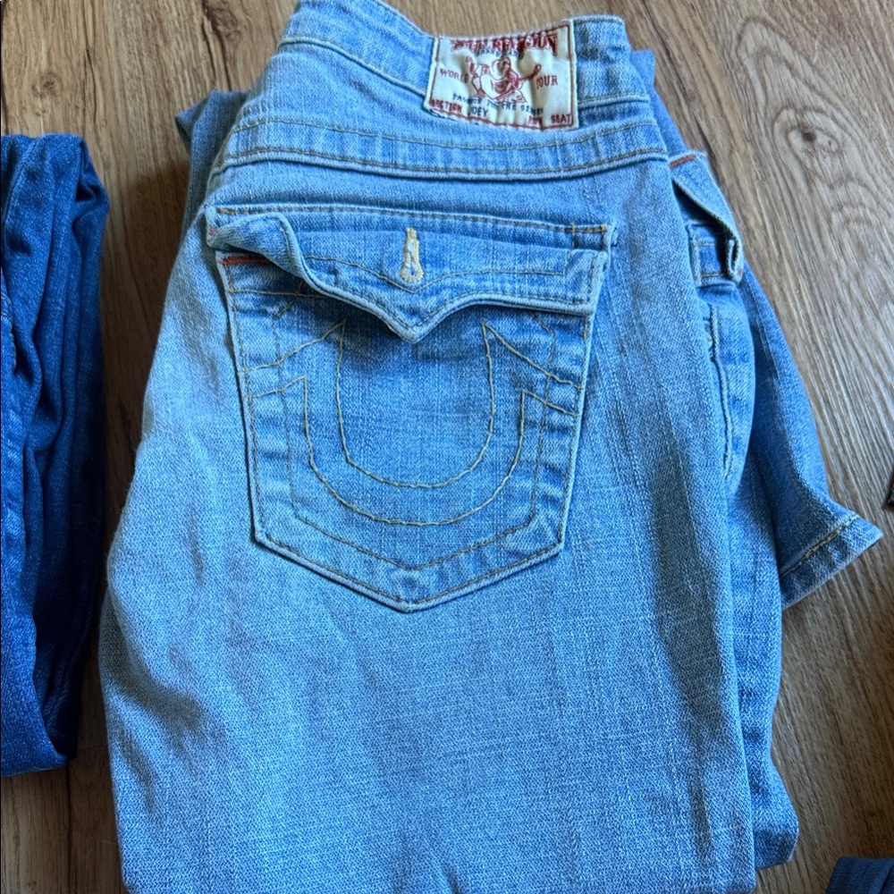 True Religion Light Blue Boot Cut Jeans Size 27/8, 31" inseam, mid-low rise
